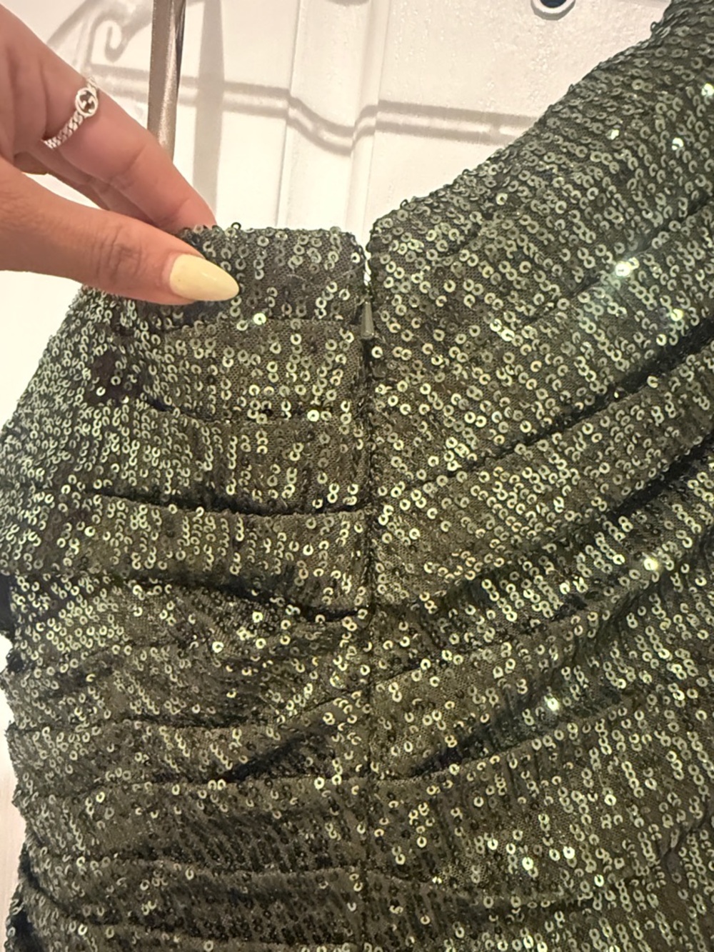 🇯🇵Mac Duggal Sequined Drop Shoulder Faux Wrap Gown - Picture 10 of 13